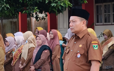 Semangat Baru di Hari Pertama Sekolah: Penyambutan Murid Baru dan Upacara Bendera di SMK Negeri 1 Enam Lingkung